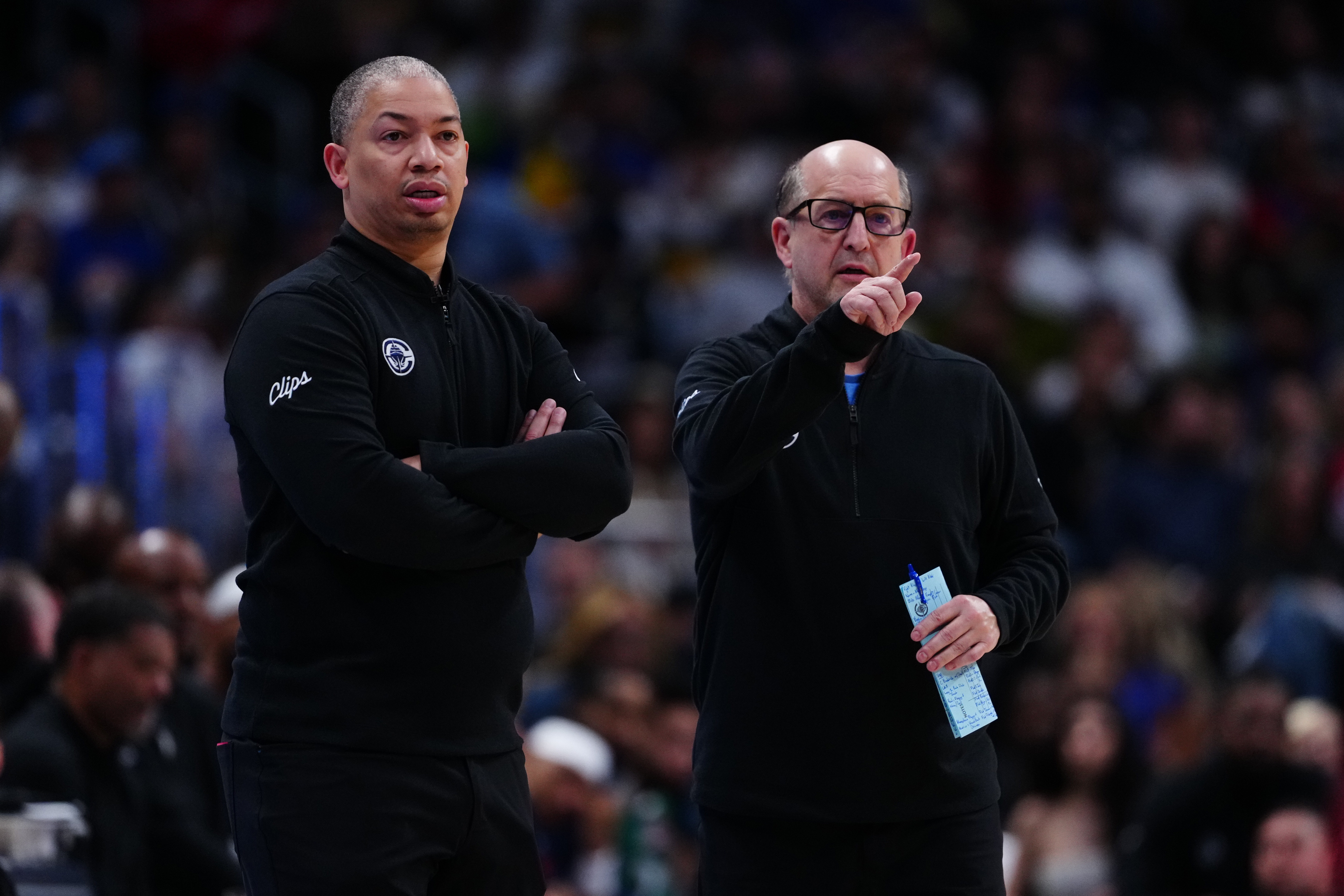 开云注册-快船自12月4日和保罗分道扬镳后 战绩8胜6负 净效率同期第6